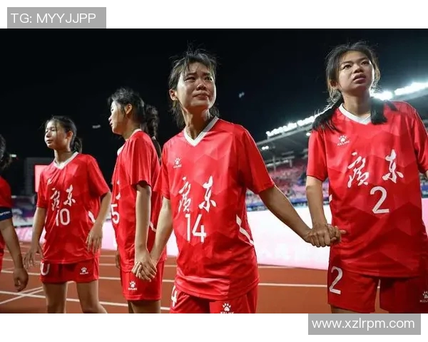 广东队家长助威团现场见证十五运会U16女足八强战读秒绝杀精彩瞬间
